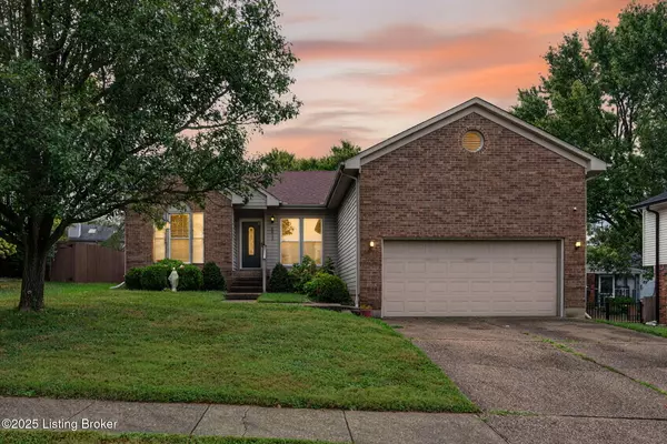 8812 Raintree Dr, Louisville, KY 40220