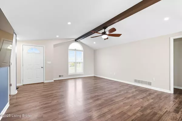 Mt Washington, KY 40047,267 Louis Ln