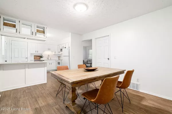 Jeffersonville, IN 47130,2907 N Walford Dr