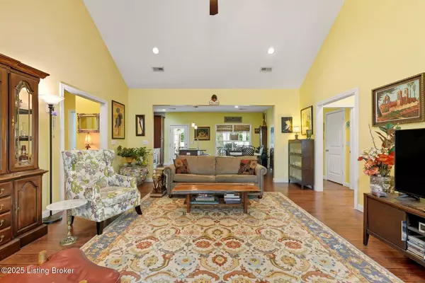 Mt Washington, KY 40047,256 Trinity Dr