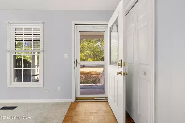 Louisville, KY 40228,8605 Independence School Rd