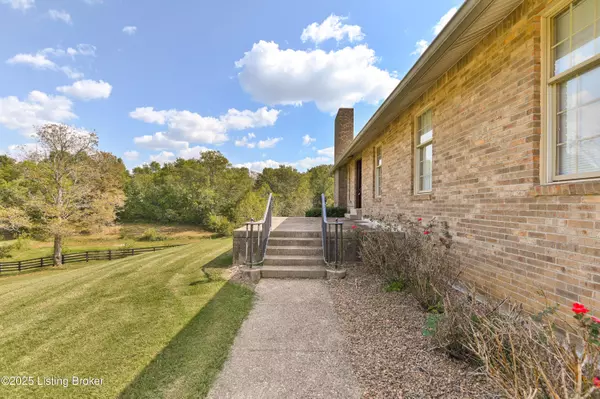 Fisherville, KY 40023,18240 Hobbs Creek Rd