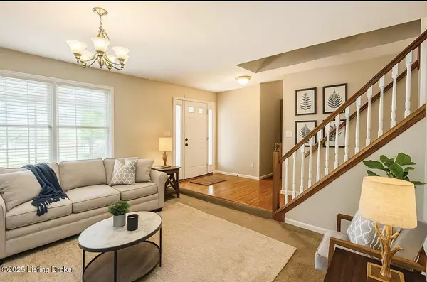 Louisville, KY 40299,6716 Bluffview Cir