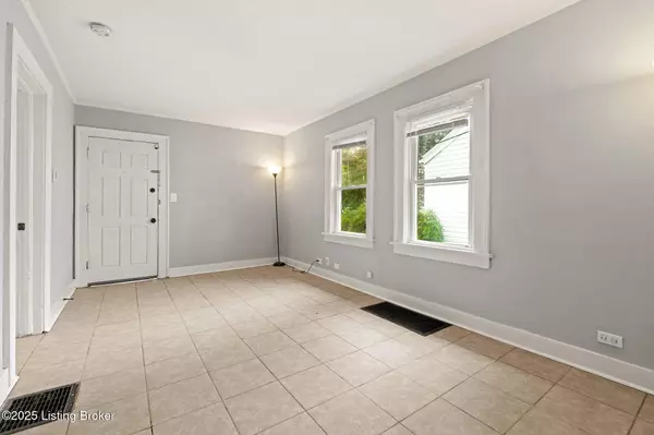 Louisville, KY 40215,1228 W Woodlawn Ave