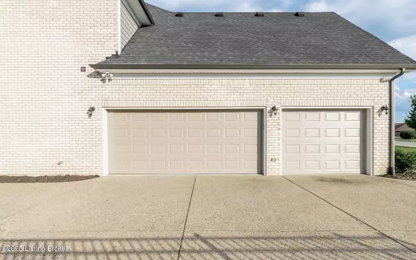 Fisherville, KY 40023,17400 Shakes Creek Dr