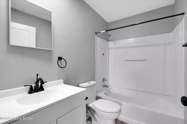 Louisville, KY 40245,4306 Pacelli Pl