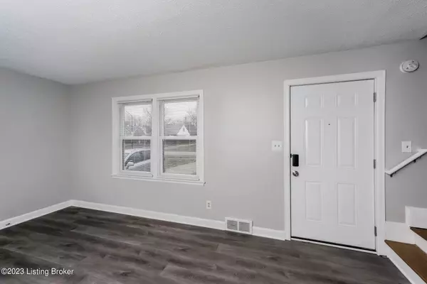 Louisville, KY 40220,2926 Yorkshire Blvd