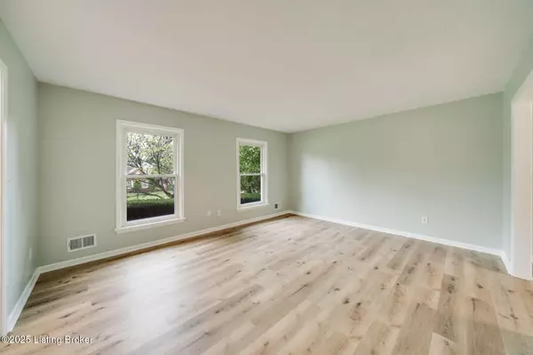 La Grange, KY 40031,2907 Carden Ln