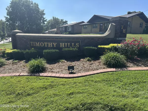 Louisville, KY 40272,8906 Wooddale Dr