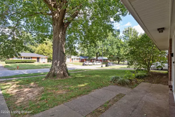 Louisville, KY 40218,3504 Terrier Ln