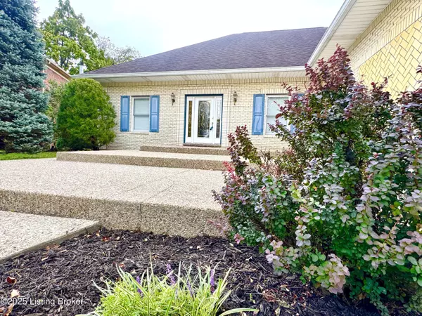 Louisville, KY 40205,3207 Thousand Oaks Dr