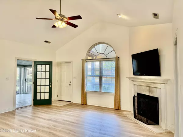 Bowling Green, KY 42103,100 Augusta Ave #6C