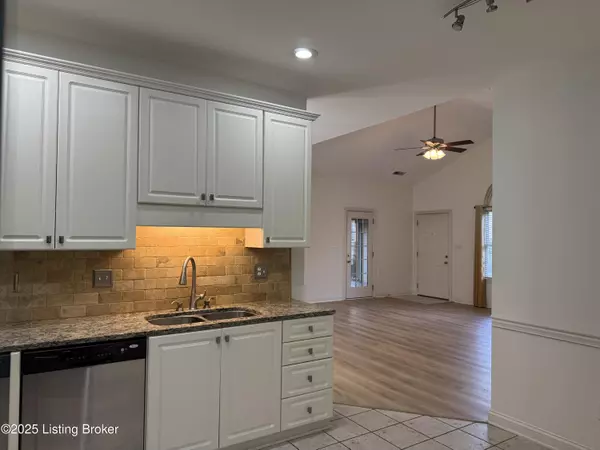 Bowling Green, KY 42103,100 Augusta Ave #6C