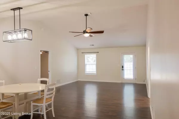 Shelbyville, KY 40065,406 Cactus Cove
