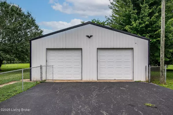 Vine Grove, KY 40175,43 McFarlin Ln