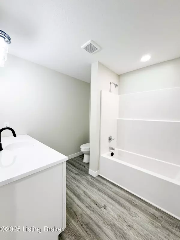 Canmer, KY 42722,7899 Defries Rd