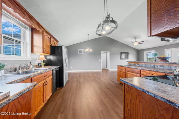 Leitchfield, KY 42754,238 Beaver Dam Creek Rd