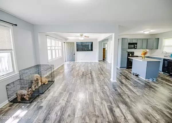 Elk Horn, KY 42733,61 Farmers Ridge Rd