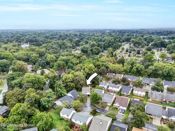 Louisville, KY 40242,9016 Fawn Ct