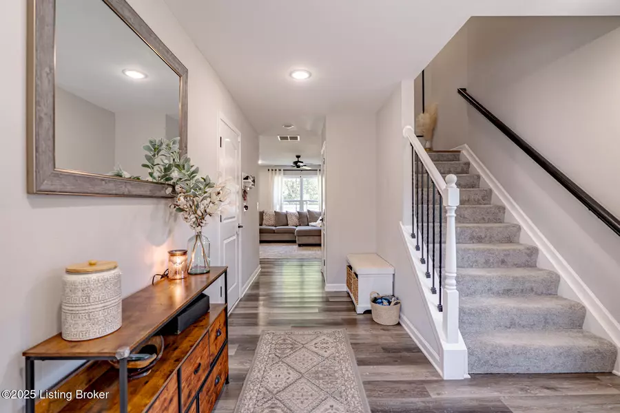 9017 Manslick Commons Dr, Louisville, KY 40219