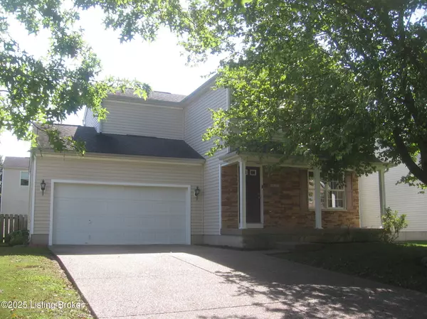 9637 River Trail Dr, Louisville, KY 40229