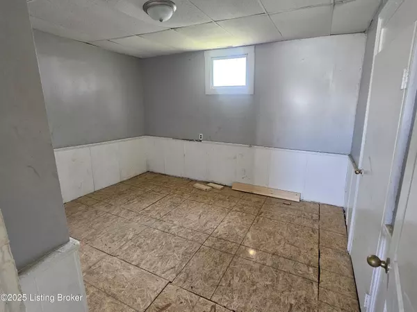 Louisville, KY 40211,637 S 27th St