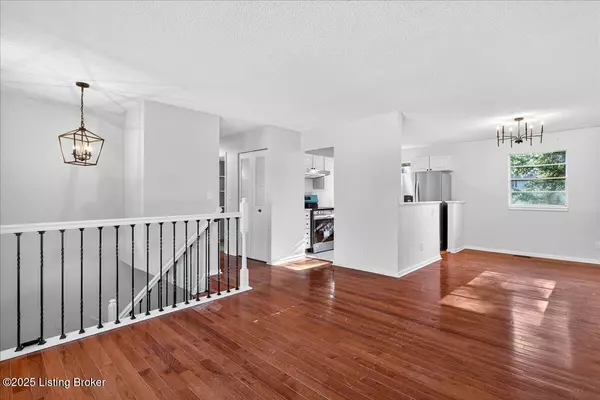 Louisville, KY 40241,3912 Riveroaks Cir