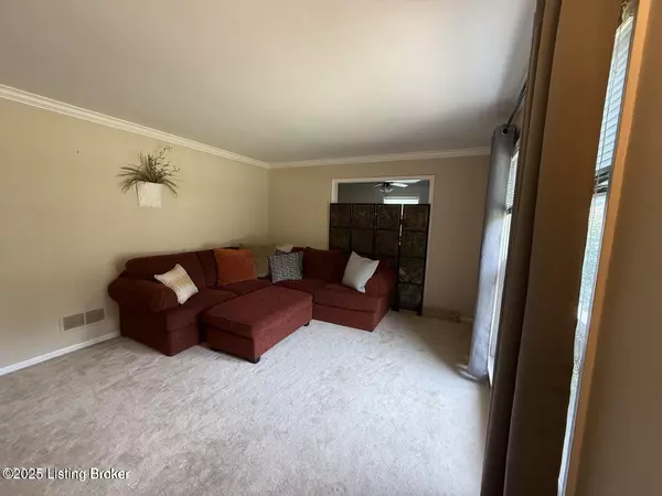 Douglass Hills, KY 40243,805 Kinross Pl