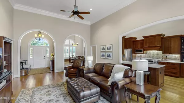 Louisville, KY 40245,113 Chestnut Glen Dr