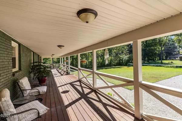 Shepherdsville, KY 40165,1024 W Hebron Ln