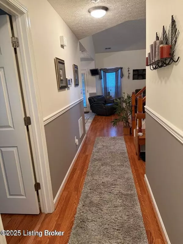 Louisville, KY 40291,8812 Eli Dr