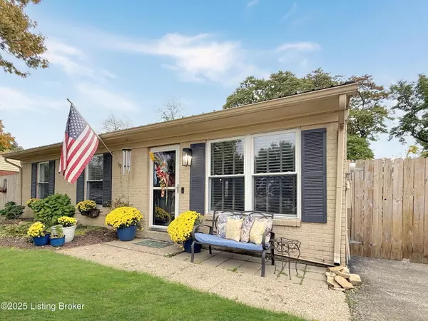 229 E Blue Jay Rd, Louisville, KY 40229