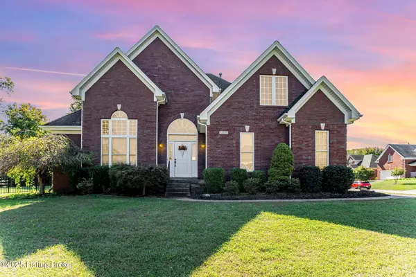 13315 Oak Forest Ct, Louisville, KY 40245