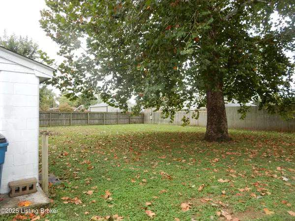 Shepherdsville, KY 40165,142 Short St