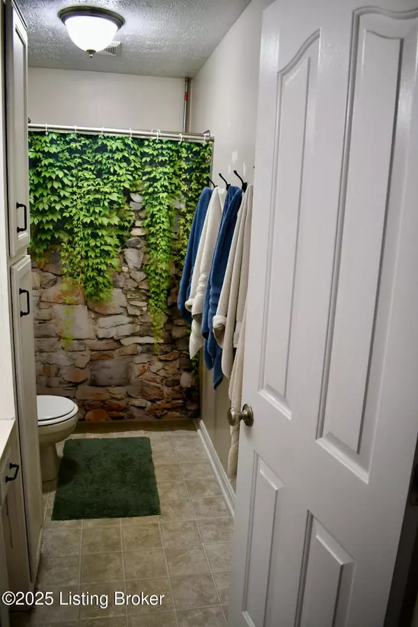 Bardstown, KY 40004,1018 Woodside Dr