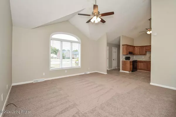 Louisville, KY 40216,5613 Ree Dr