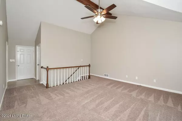 Louisville, KY 40216,5613 Ree Dr