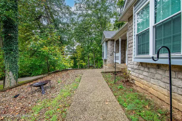 Brandenburg, KY 40108,28 Sunnyview Rd