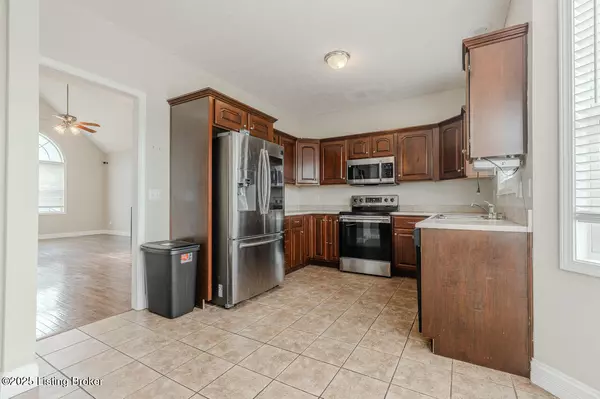 Vine Grove, KY 40175,117 Burgundy Ct