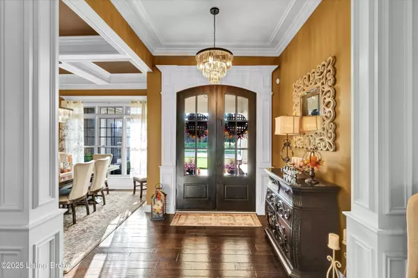 Louisville, KY 40214,8004 Wooded Ridge Dr