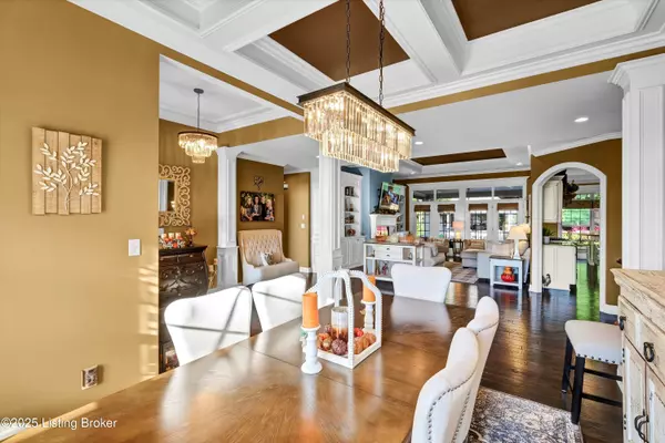 Louisville, KY 40214,8004 Wooded Ridge Dr