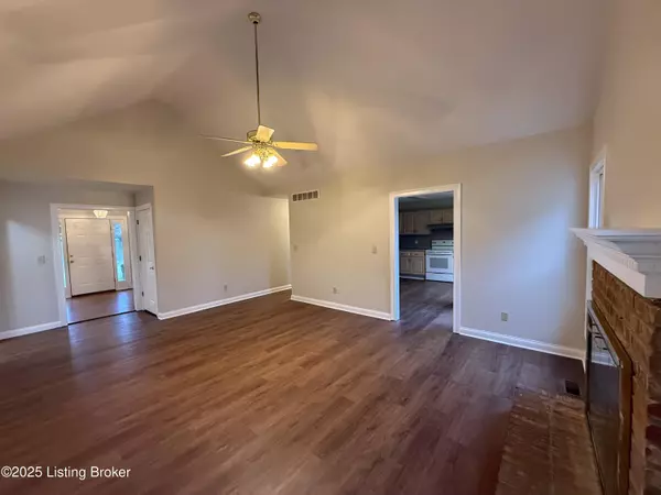 Goshen, KY 40026,12002 Valley Dr