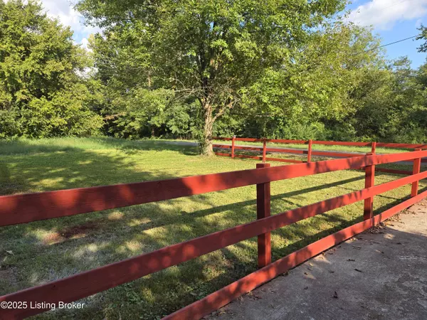 Louisville, KY 40216,4534 Lake Dreamland Dr