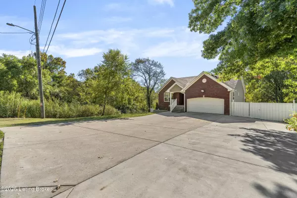 Louisville, KY 40219,6110 Lazy Run Rd