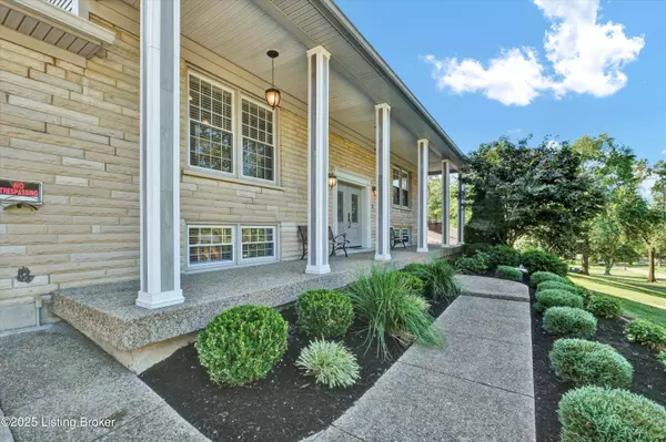 Louisville, KY 40272,9305 Hi View Ln