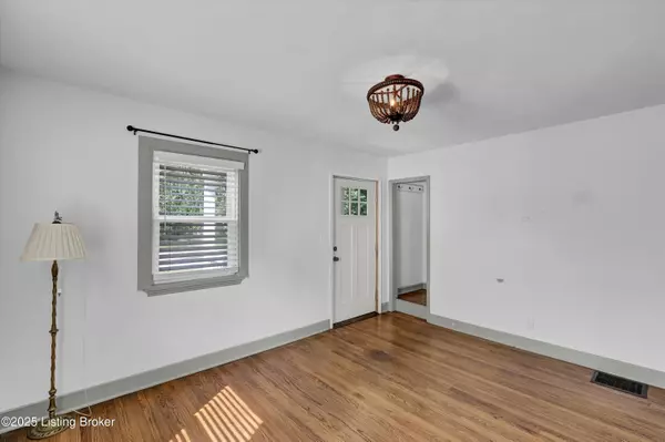 Louisville, KY 40217,872 Clarks Ln