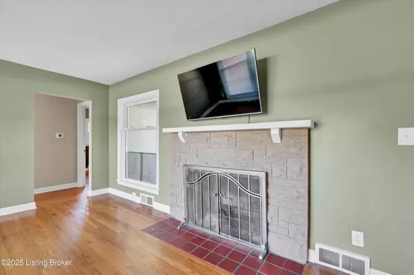 Jeffersontown, KY 40299,4706 Lacarem Dr