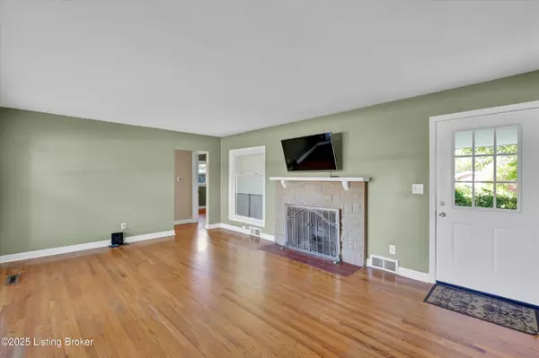 Jeffersontown, KY 40299,4706 Lacarem Dr