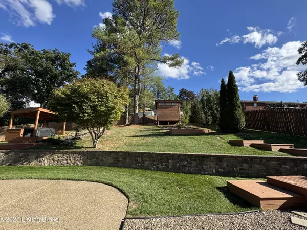 Louisville, KY 40207,3210 Seneca Park Rd