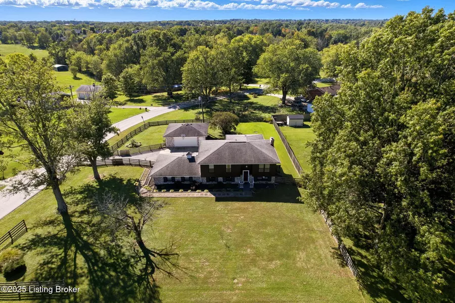 789 Dawson Hill Rd, Louisville, KY 40299